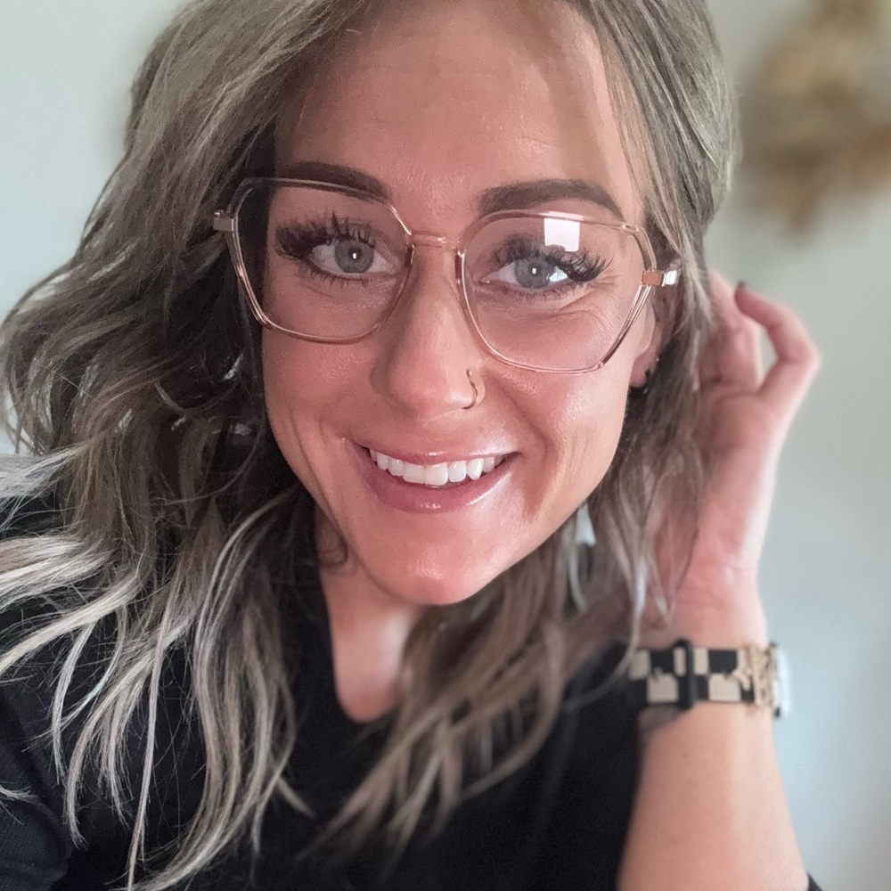 Meet your Posher, Kylie